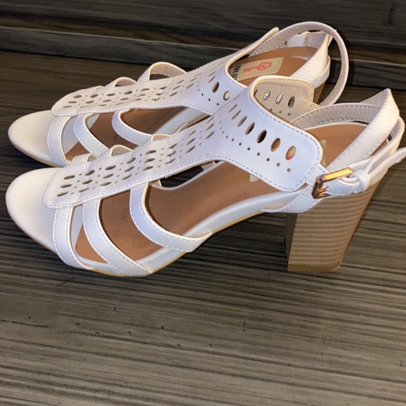 Pink Key Heels - Picture 2 of 3